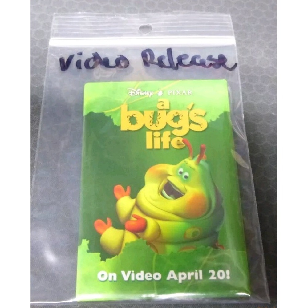 Walt Disney Pixar A Bug's Life Caterpillar DVD Promo Movie Button Badge Pinback